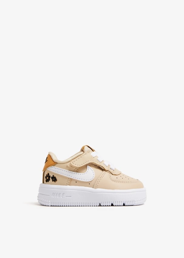 Nike Force 1 Low EasyOn sneakers for Baby Beige in Bahrain Level Shoes