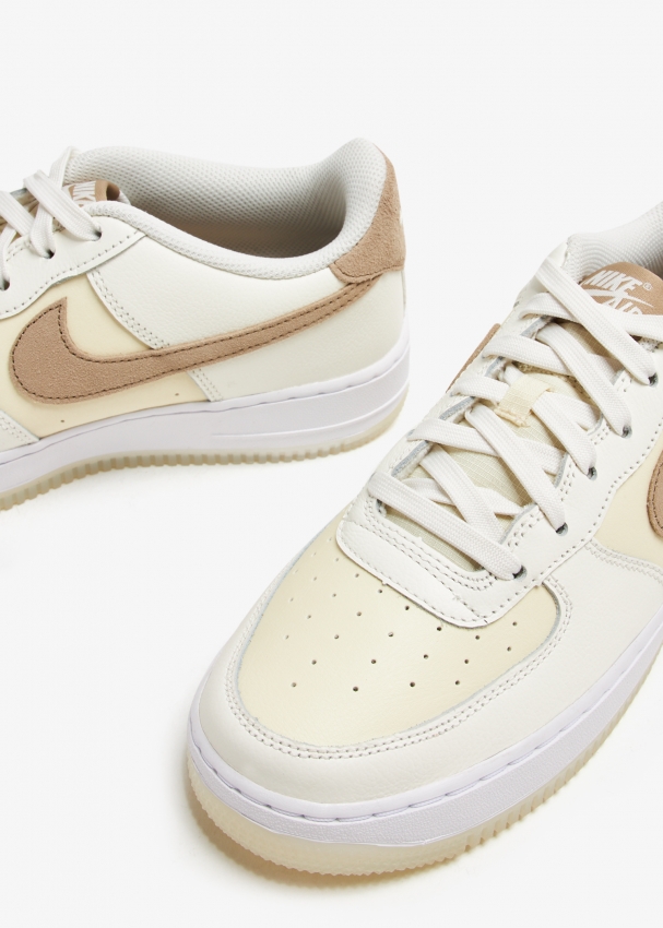 Air force 1 '07 lv8 2 sneakers in cream deals