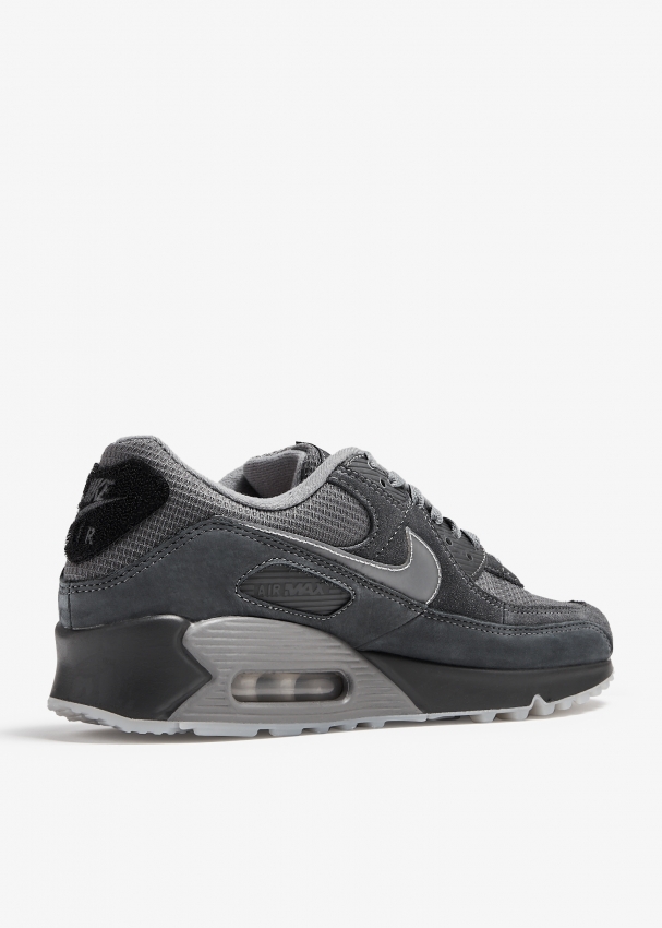 Nike Air Max 90 sneakers for Men Grey in Oman Level Shoes