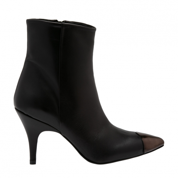Kendall and kylie pointed toe boots discount