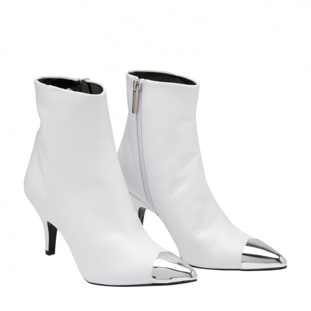 Kendall Kylie Cici leather boots for Women White in Kuwait Level Shoes