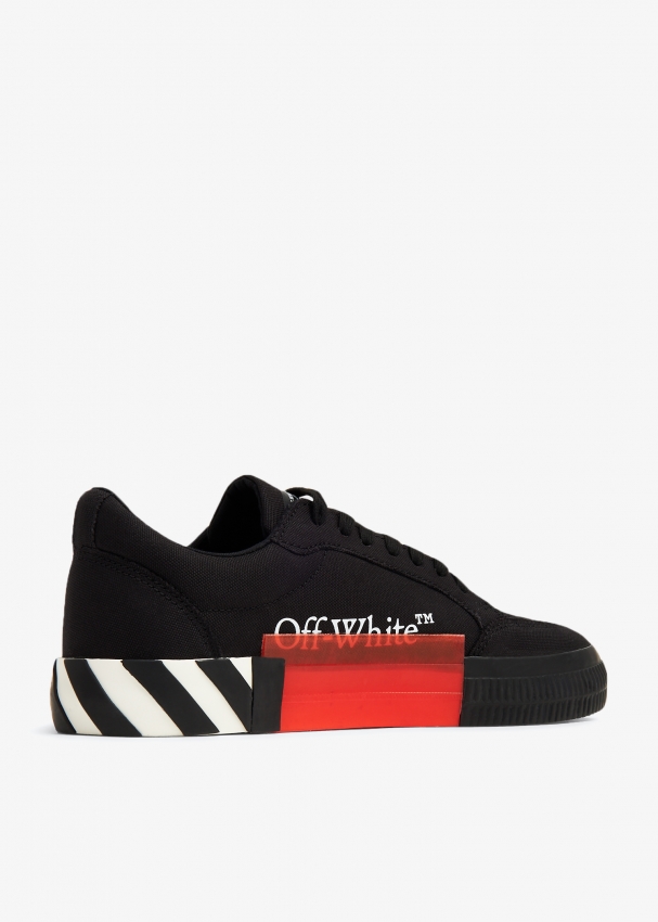 Off-White Low Vulcanised sneakers for Men - Black in UAE | Level Shoes