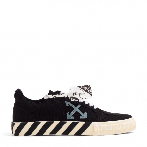 Off-White Low Vulcanized sneakers for Men - Black in UAE | Level Shoes