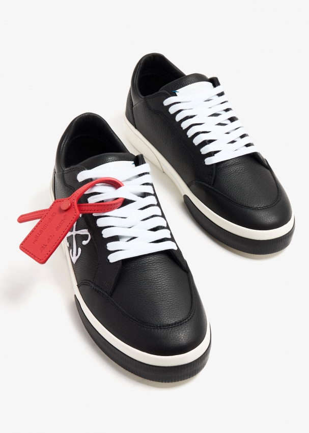 Off White New Low Vulcanized sneakers for Men Black in Oman Level Shoes