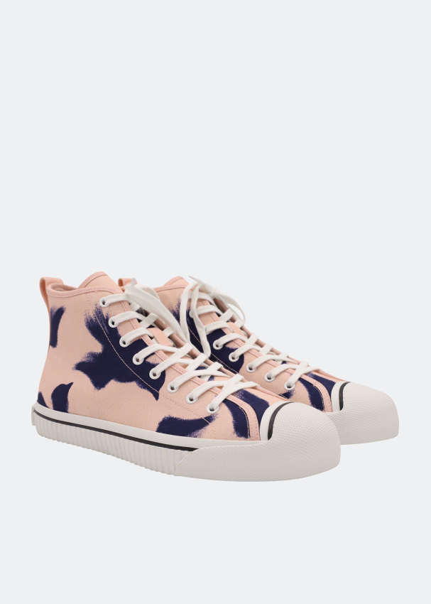 Burberry Pre Loved Birdskingly sneakers for Men Pink in UAE