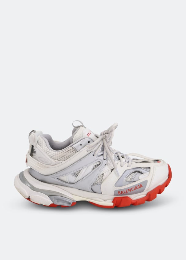 Balenciaga Pre-Loved Track sneakers for Men - White in UAE | Level Shoes
