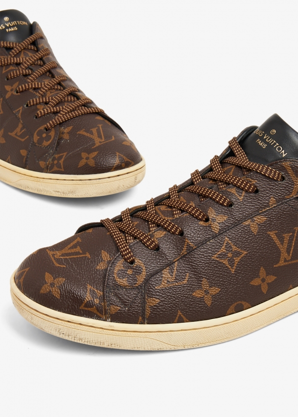 Louis Vuitton PreLoved Luxembourg sneakers for Men Brown in UAE