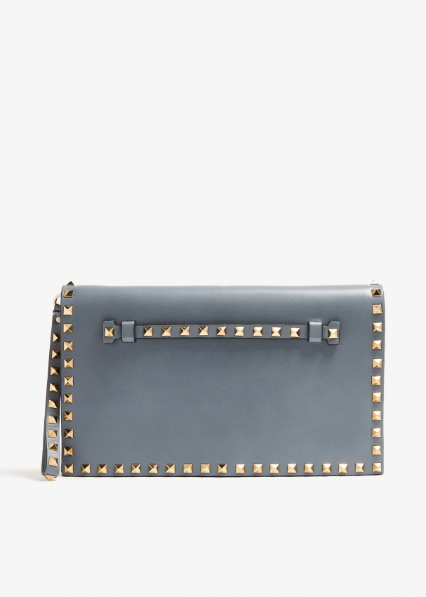 Valentino garavani discount rockstud clutch