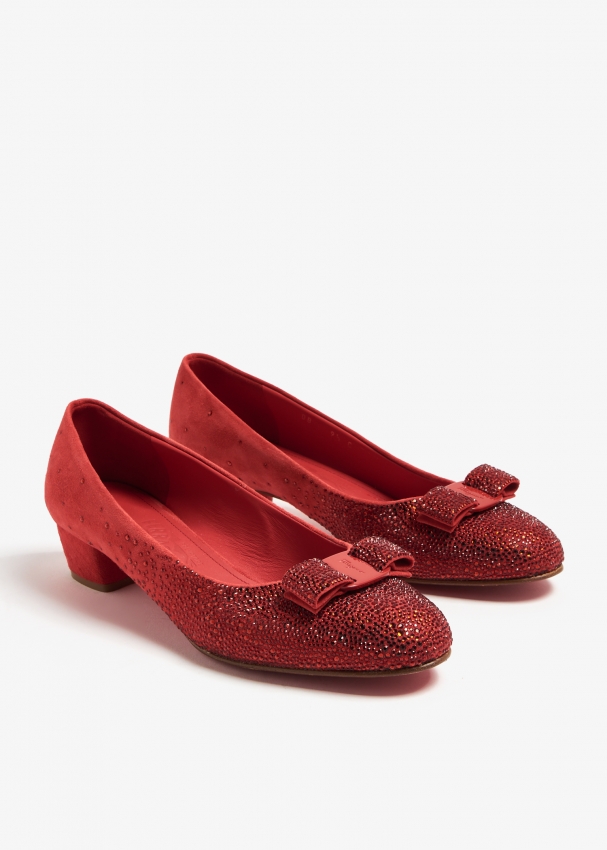 Salvatore Ferragamo Pre-Loved Vara Bow pumps for Women - Red in UAE