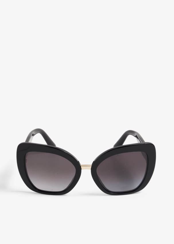 Valentino Garavani Pre-Loved Cat-eye sunglasses for Women - Black 