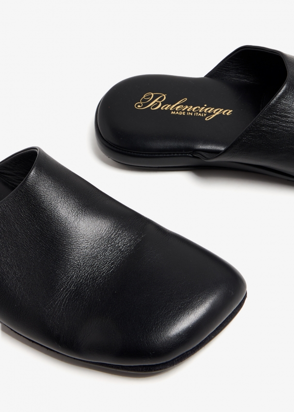 Balenciaga Pre Loved Square toe mules for Women Black in UAE