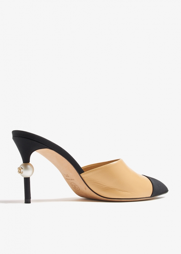Chanel Pre-Loved Cap Toe mules for Women - Beige in UAE