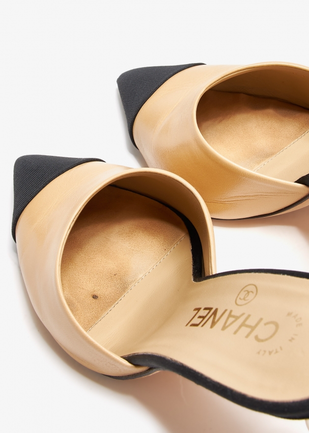 Chanel Pre-Loved Cap Toe mules for Women - Beige in UAE