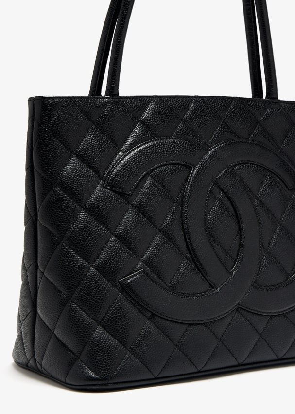 plxeo4qb6dztqji8kd6-black_3.jpg