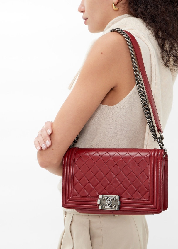 Chanel Pre Loved Medium Boy bag for Women Red in Bahrain Level Shoes