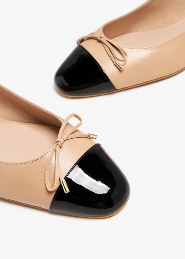 Stuart Weitzman Sleek bow slingback flats for Women Beige in KSA Level Shoes
