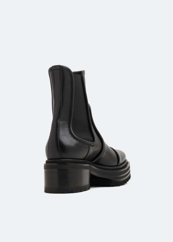 Léa Seydoux in black thigh-high boots - 4-Nov-2015 