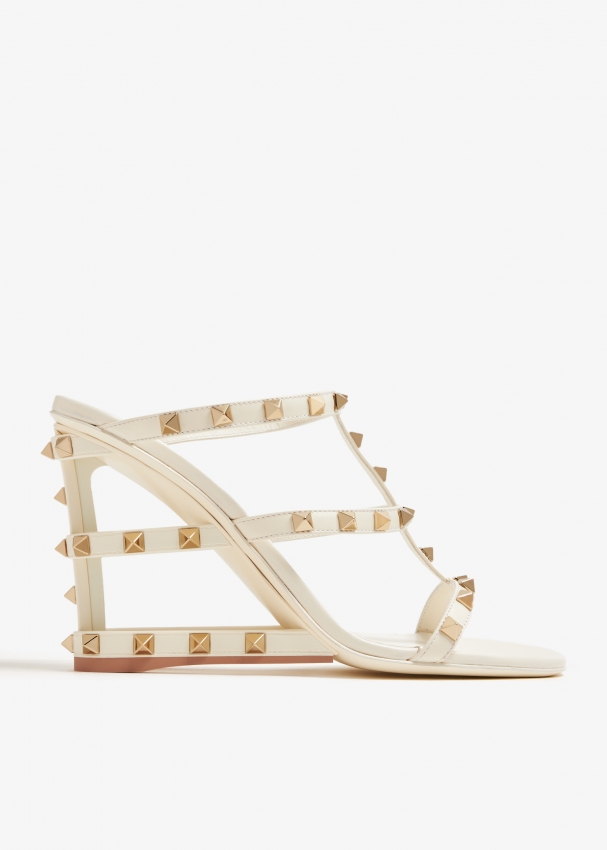 Shop Wedges heels for Women in UAE Level Shoes