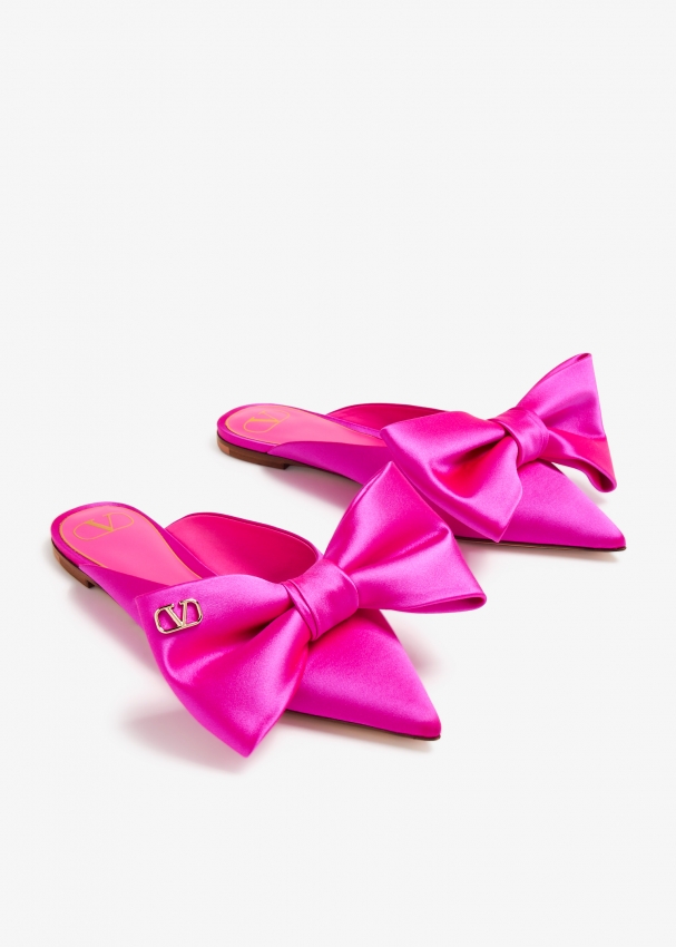 Pink satin bow 2025 mules