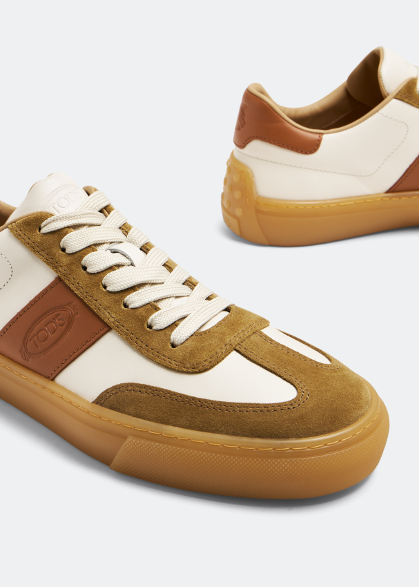 Low top best sale leather sneakers