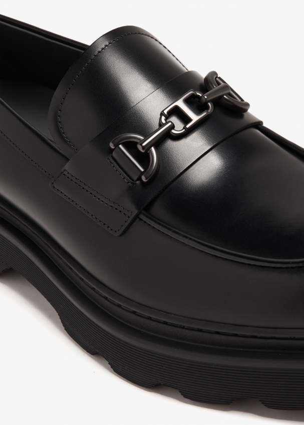 Shop Sale for Men in UAE Level Shoes