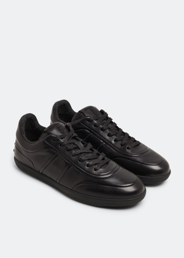 Mens all black leather tennis shoes 2025