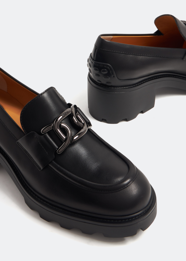 Tod loafers deals