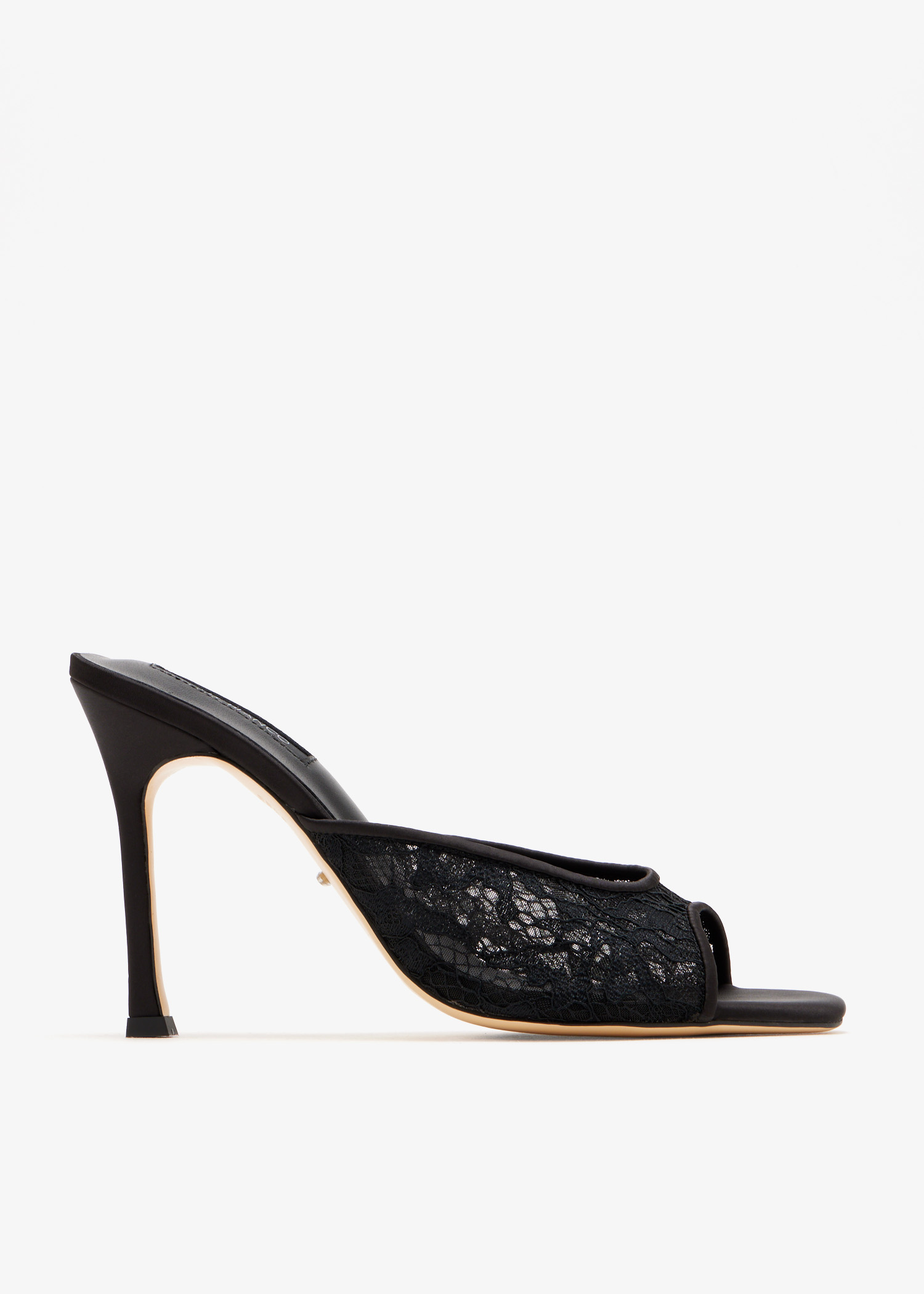

Dashing mules, Black