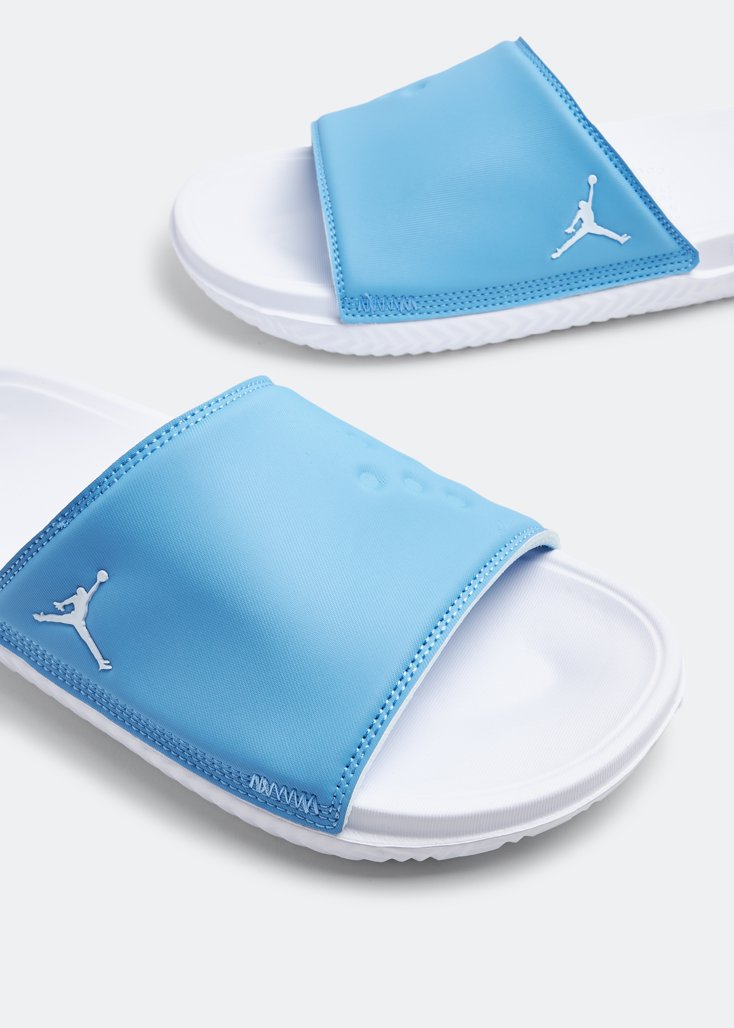 

Jordan Play slides, Blue
