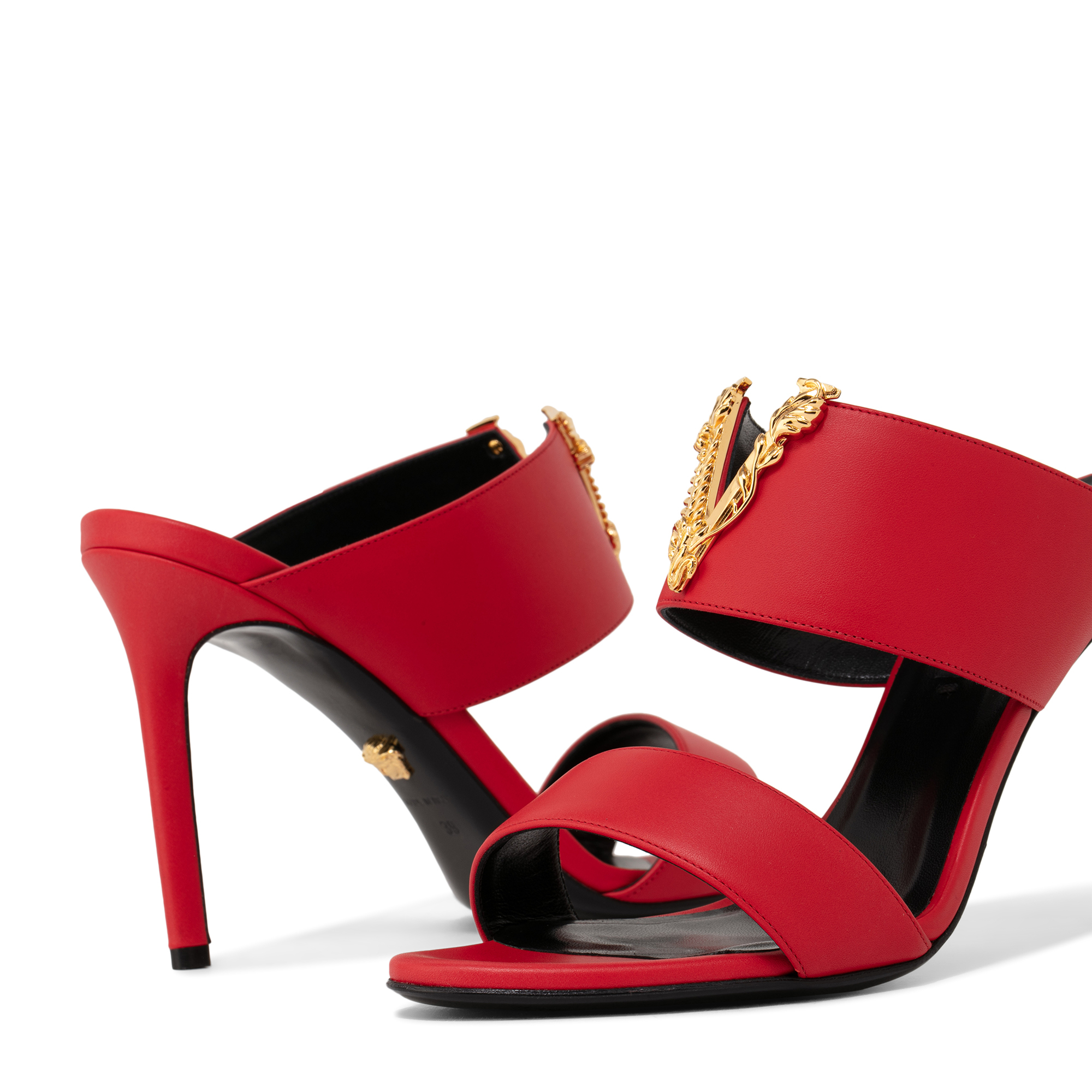 

Virtus mules, Red