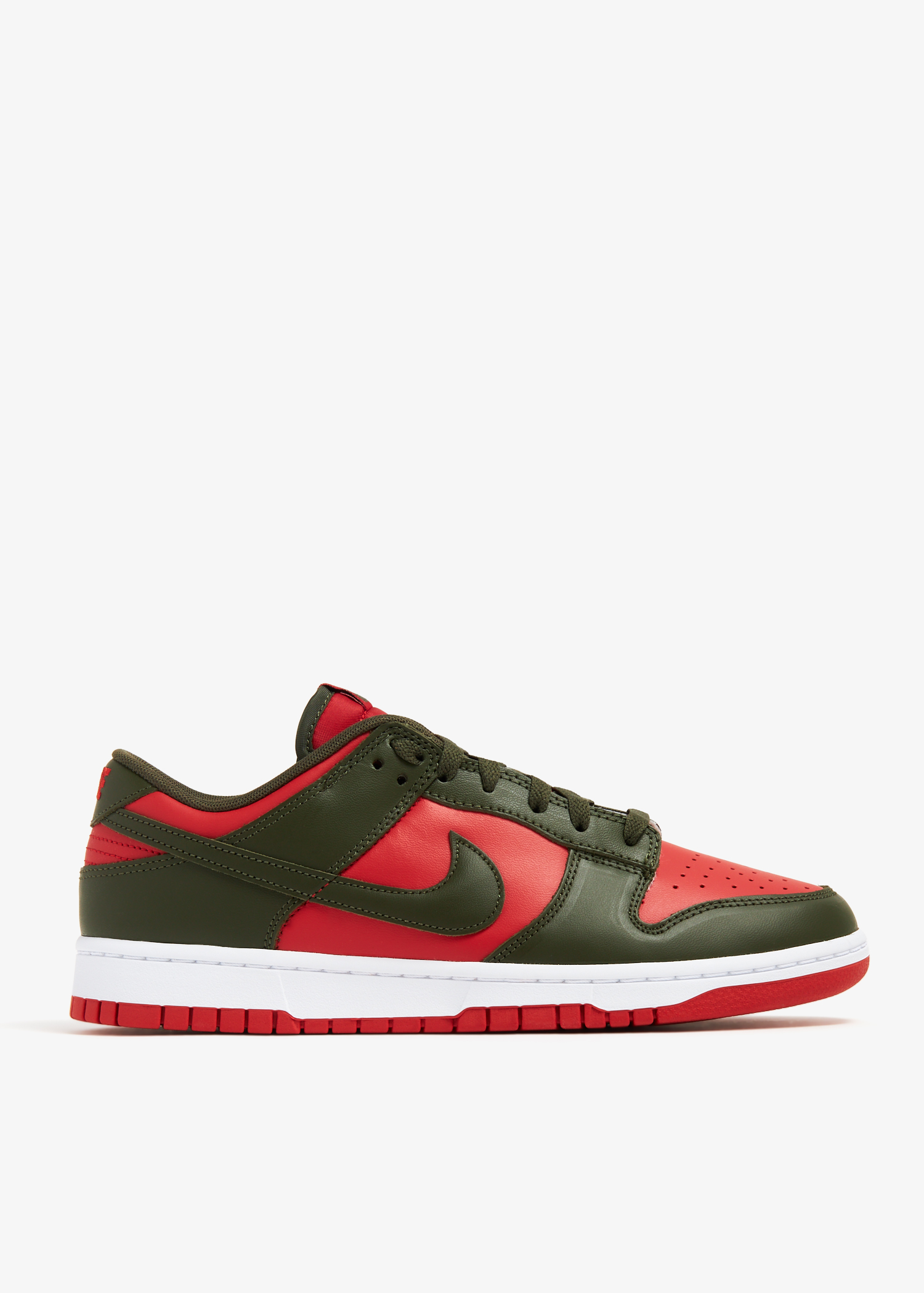 

Dunk Low 'Mystic Red' sneakers