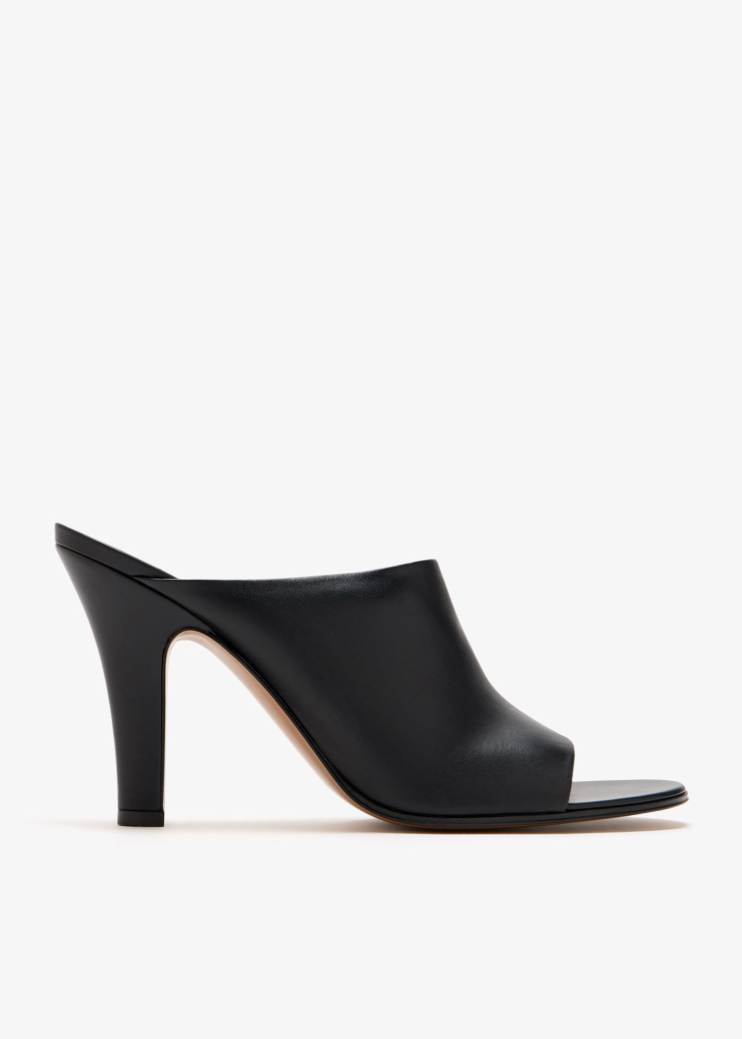 

Signum mules, Black