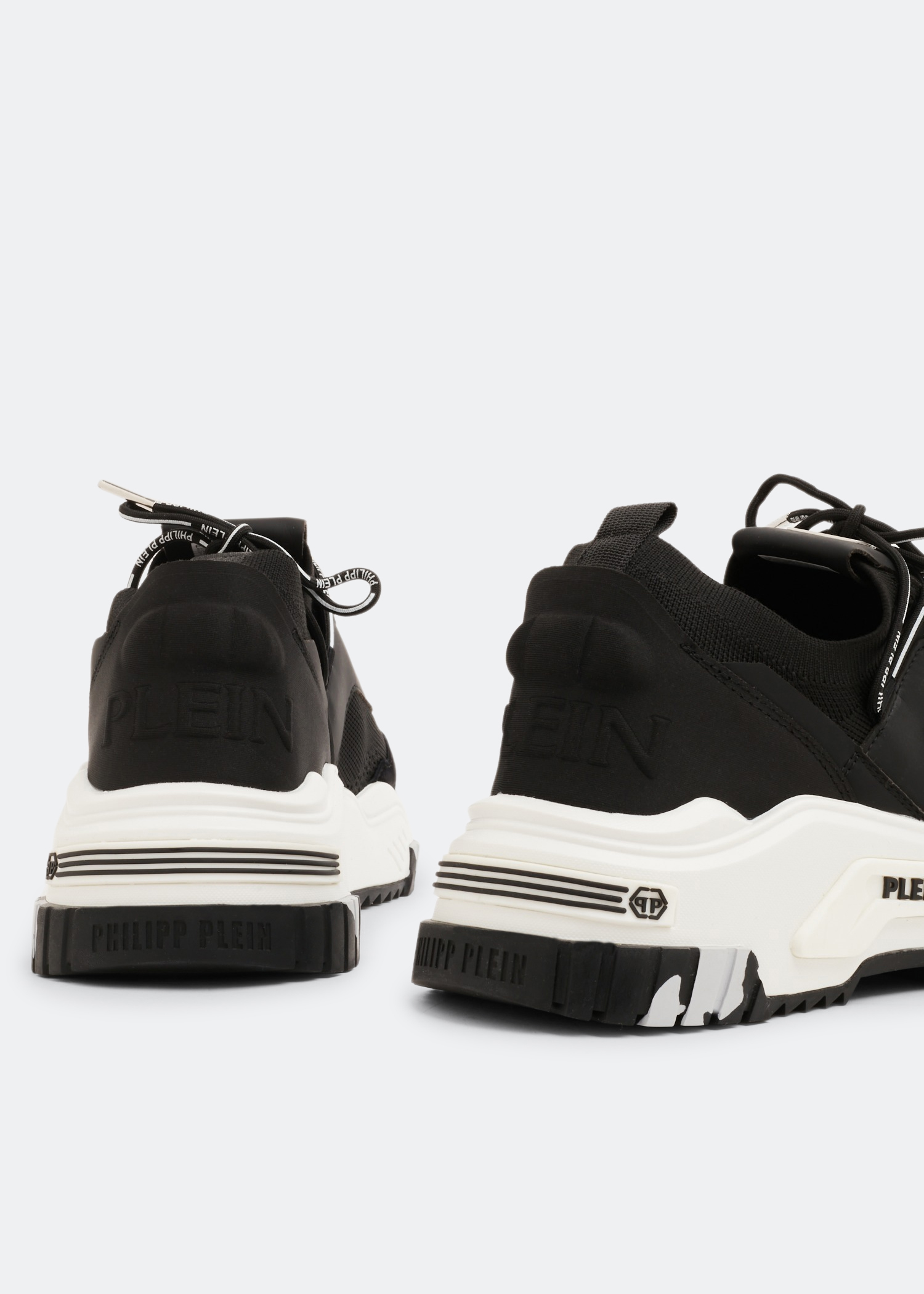 

Predator sneakers, Black
