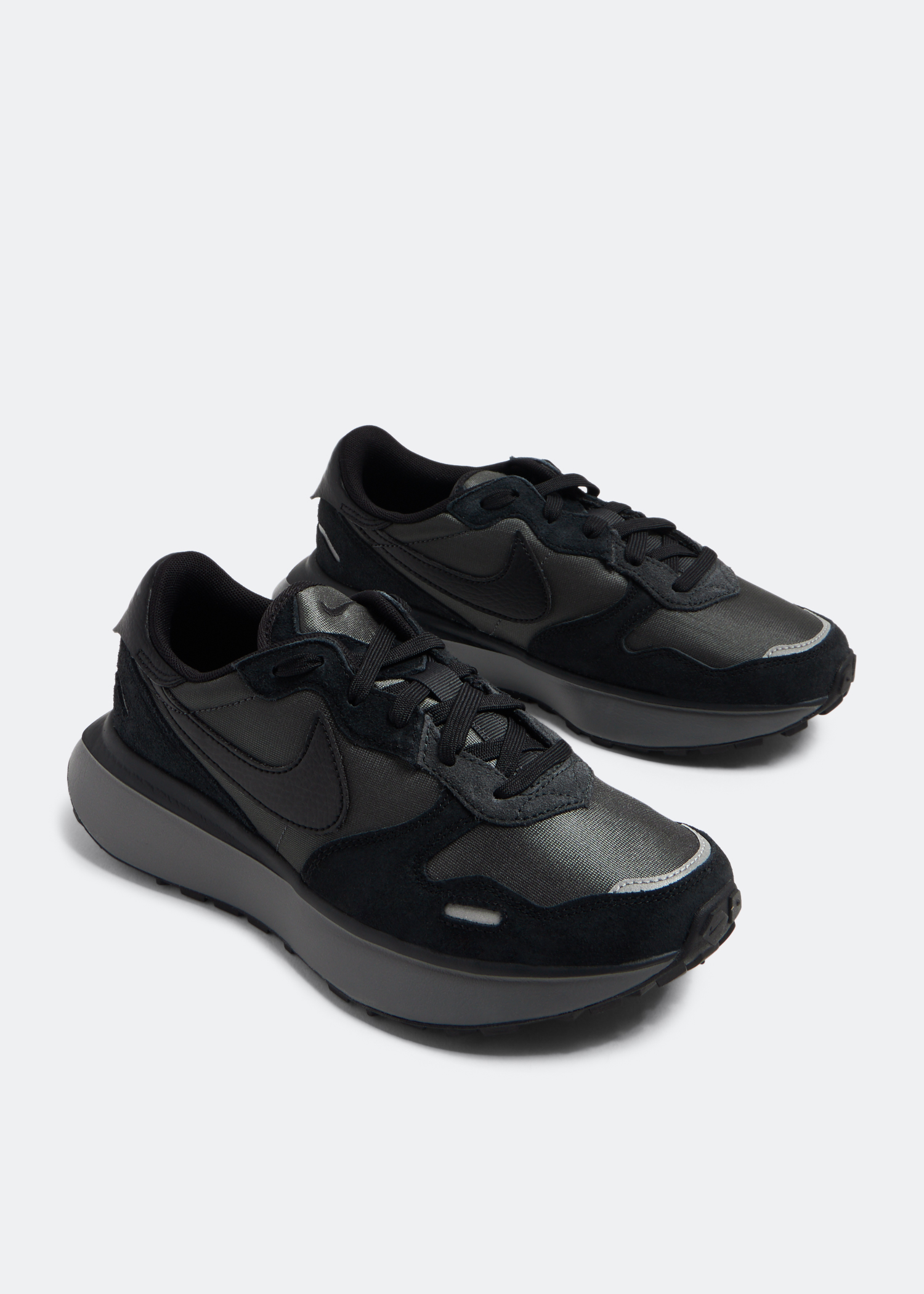 Nike Phoenix Waffle sneakers for Women - Black in UAE | Level Shoes