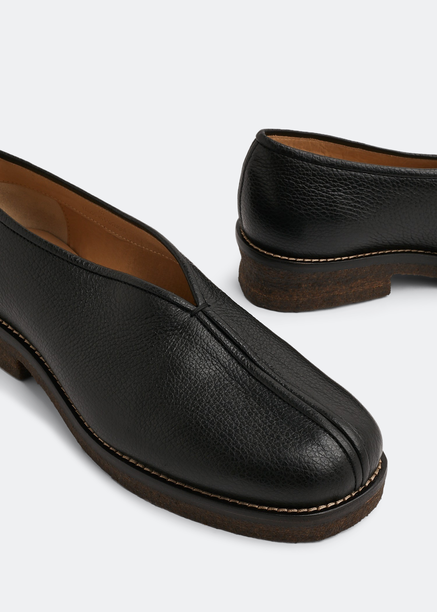 

Piped slippers, Black