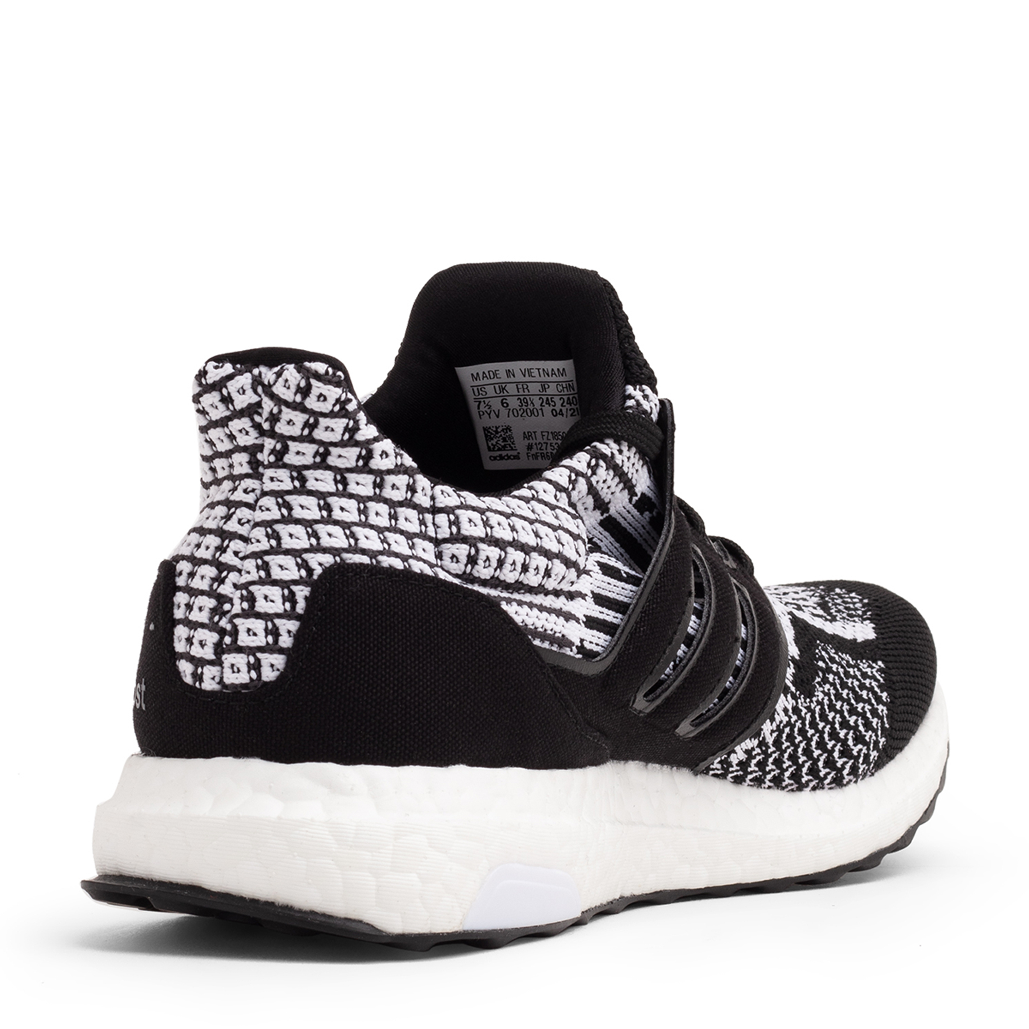 

Ultraboost 5. DNA sneakers, Black