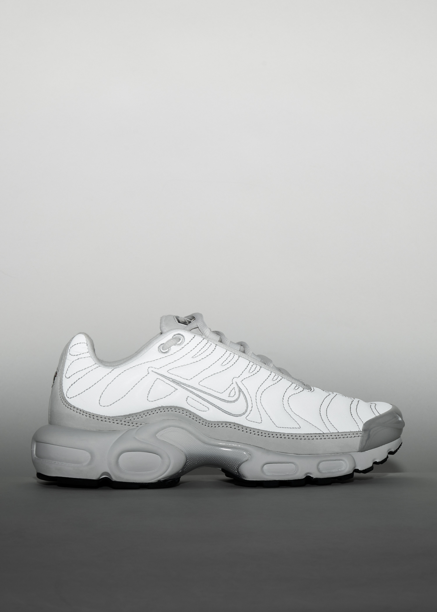 Nike Air Max Plus 'Reflective' sneakers for Women - White in UAE | Level  Shoes