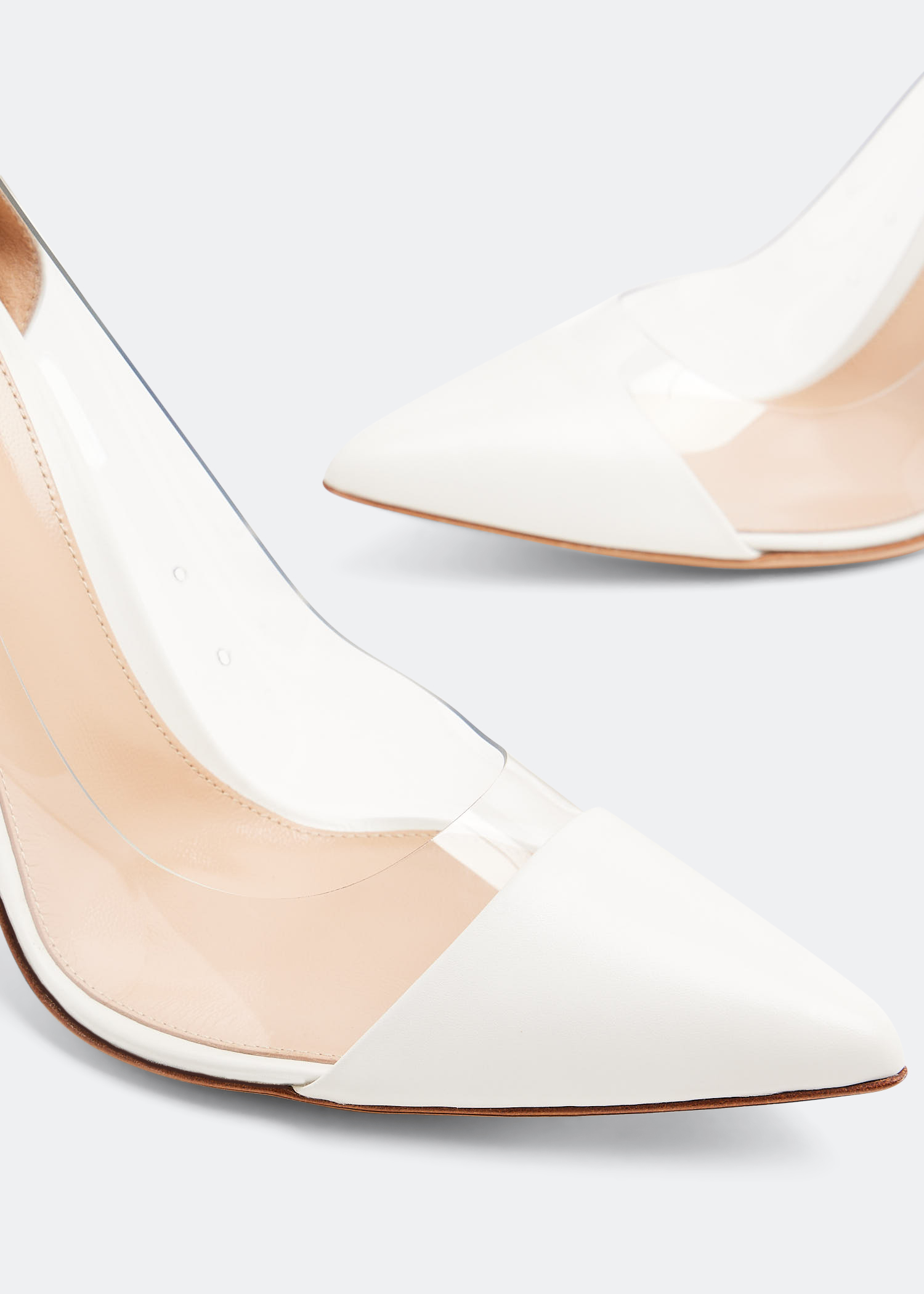 

Plexi pumps, White