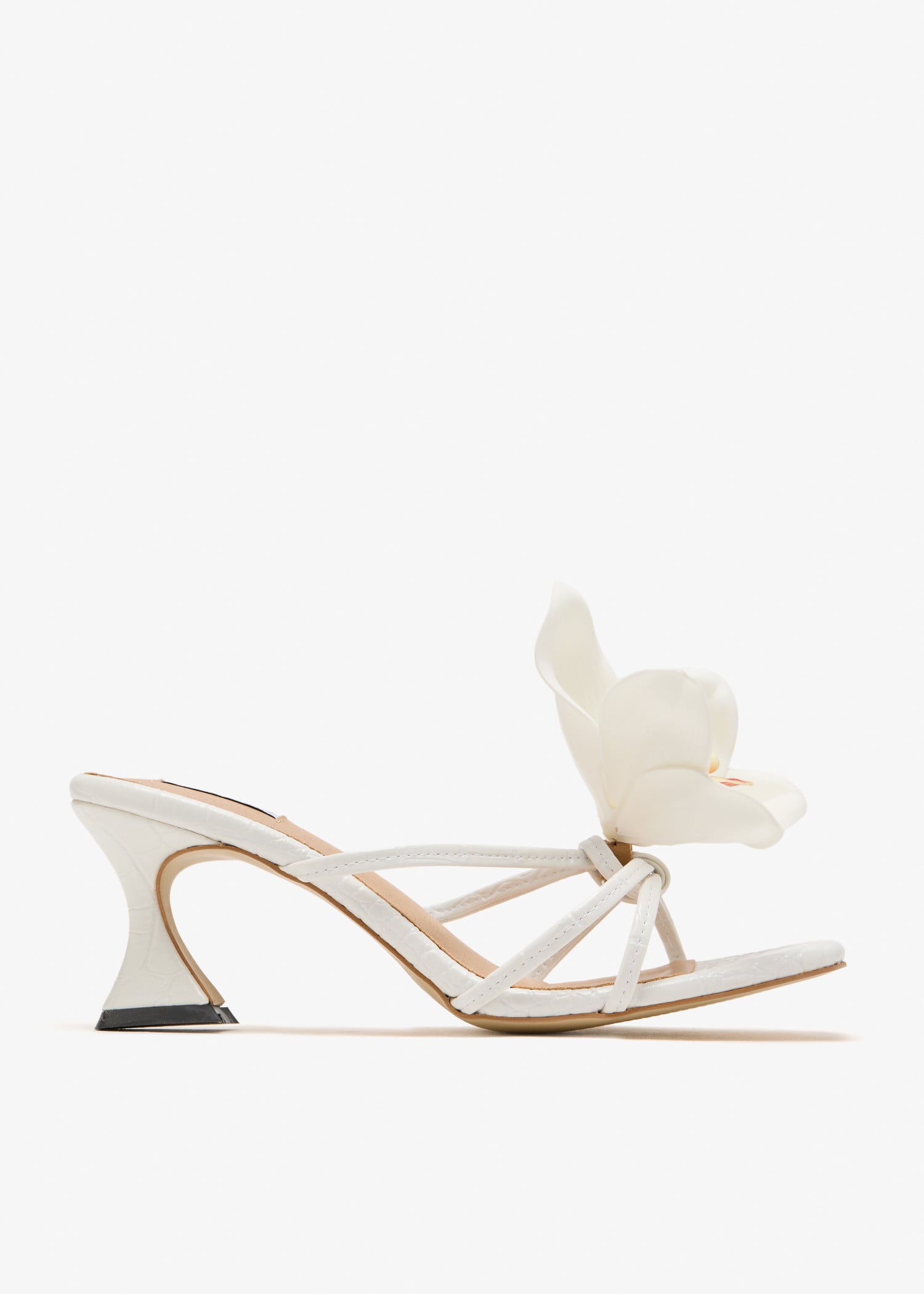 

Garden mules, White
