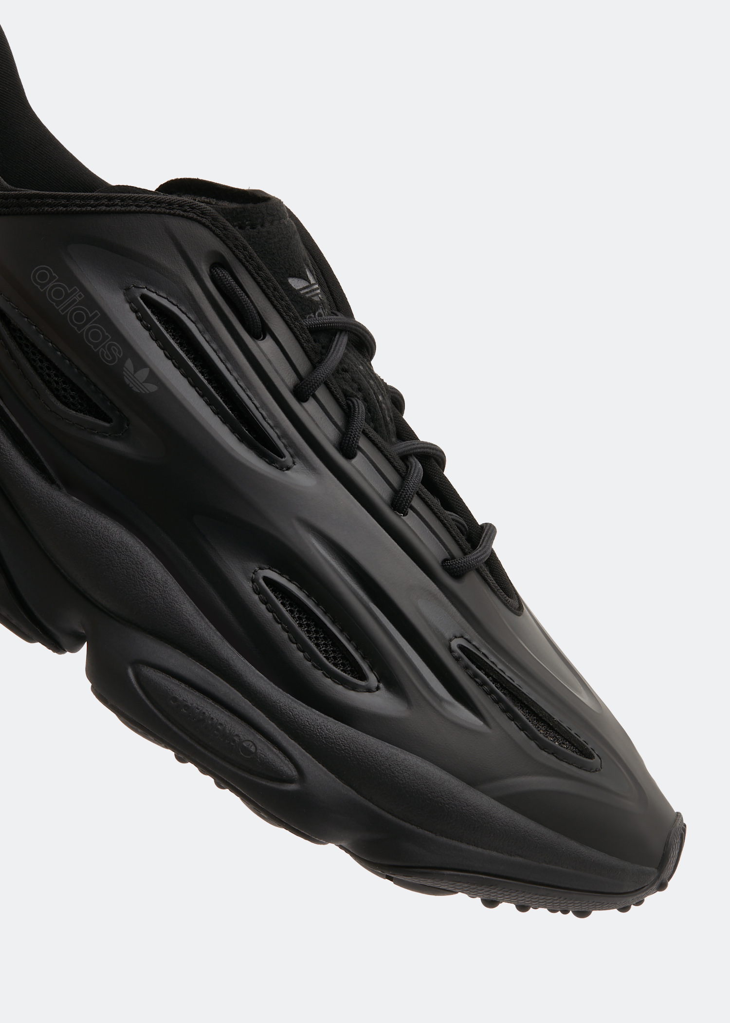 

Ozweego Celox sneakers, Black