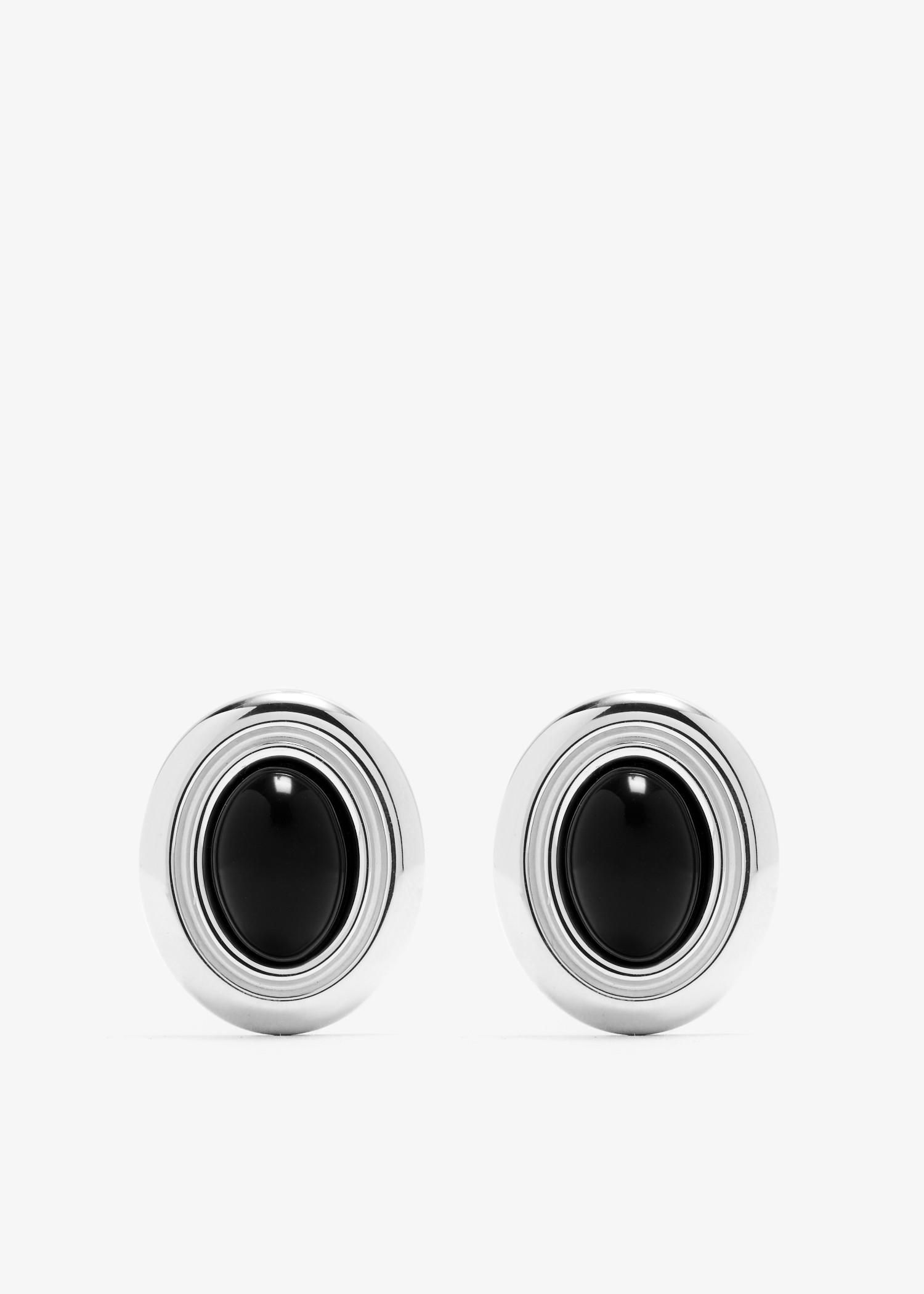 

Prize earrings, Silver