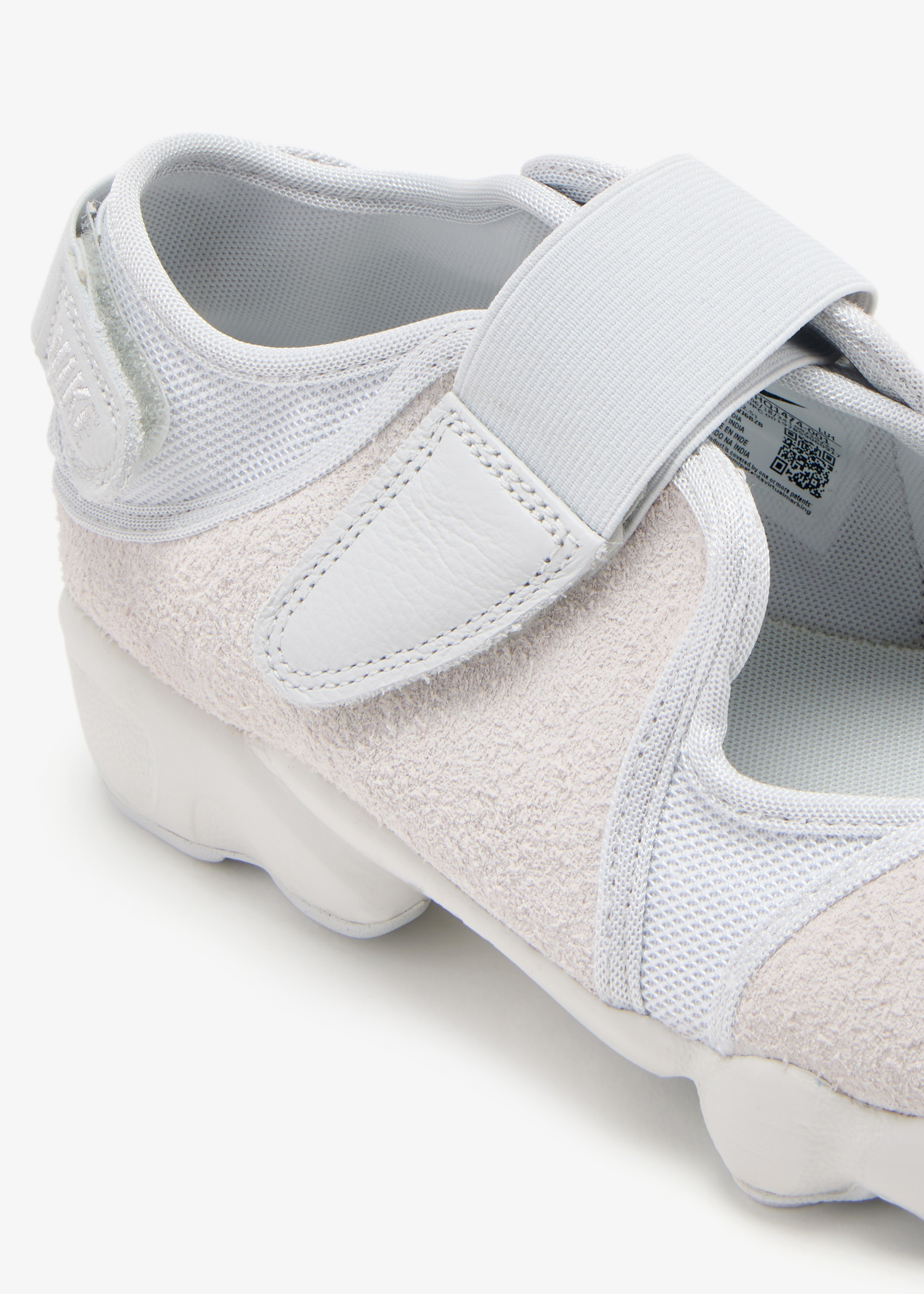 nike rift junior white