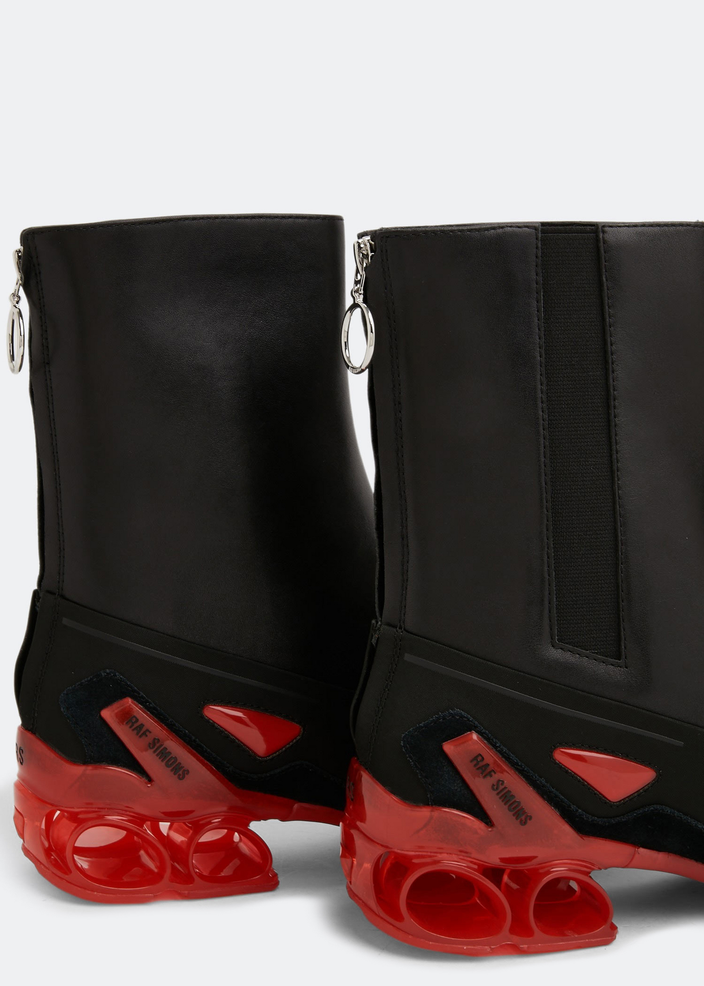 

Cycloid-4 boots, Black