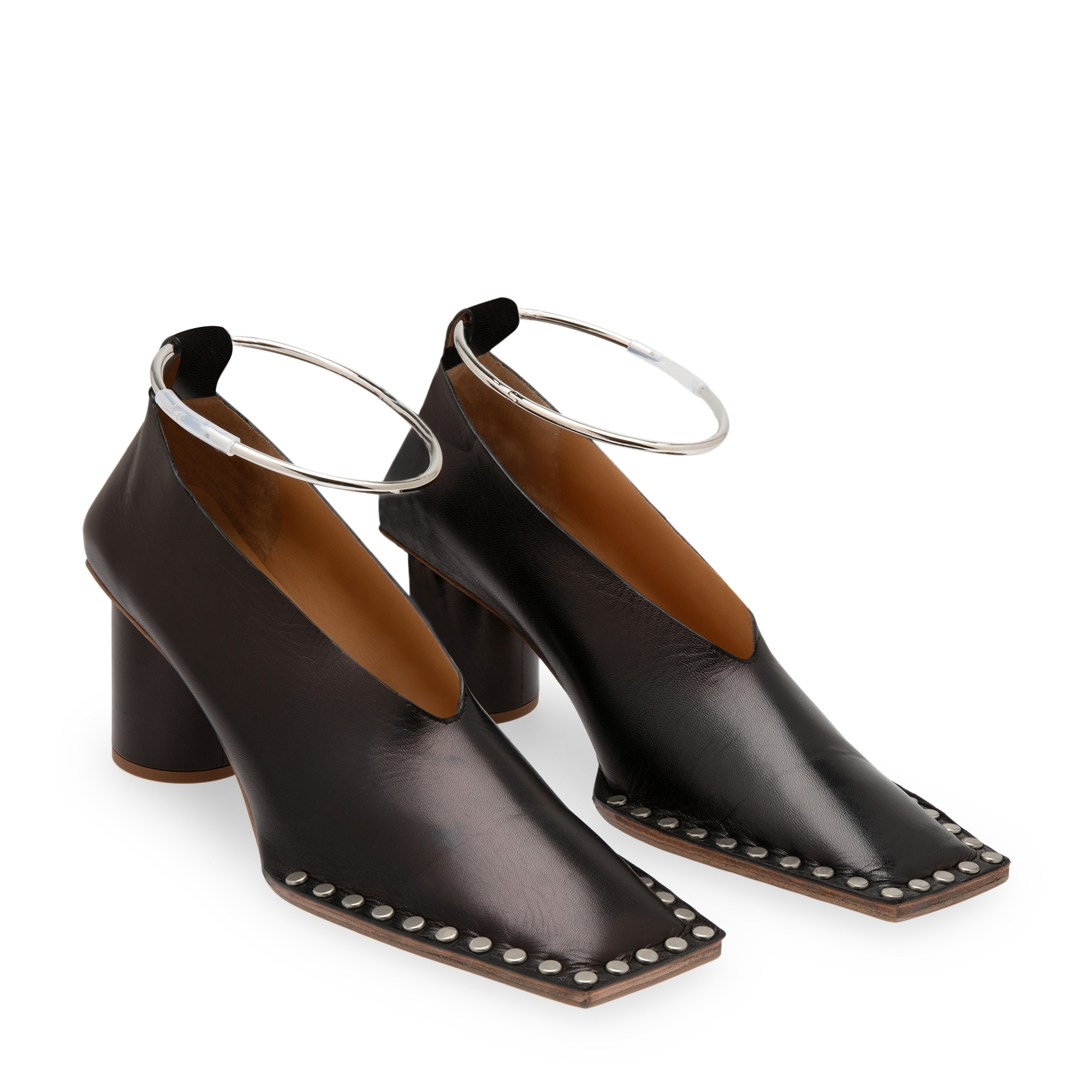 

Tripon pumps, Black