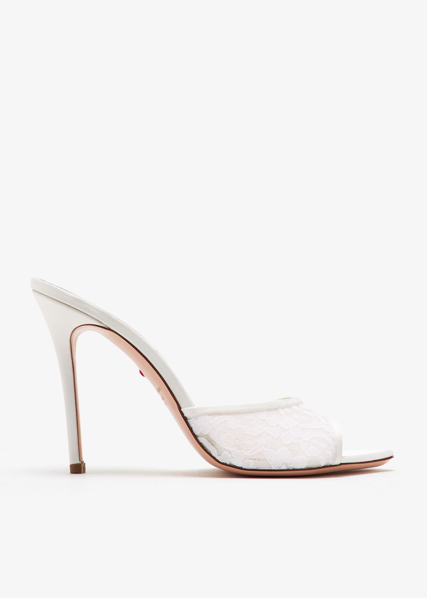 

Julia mules, White