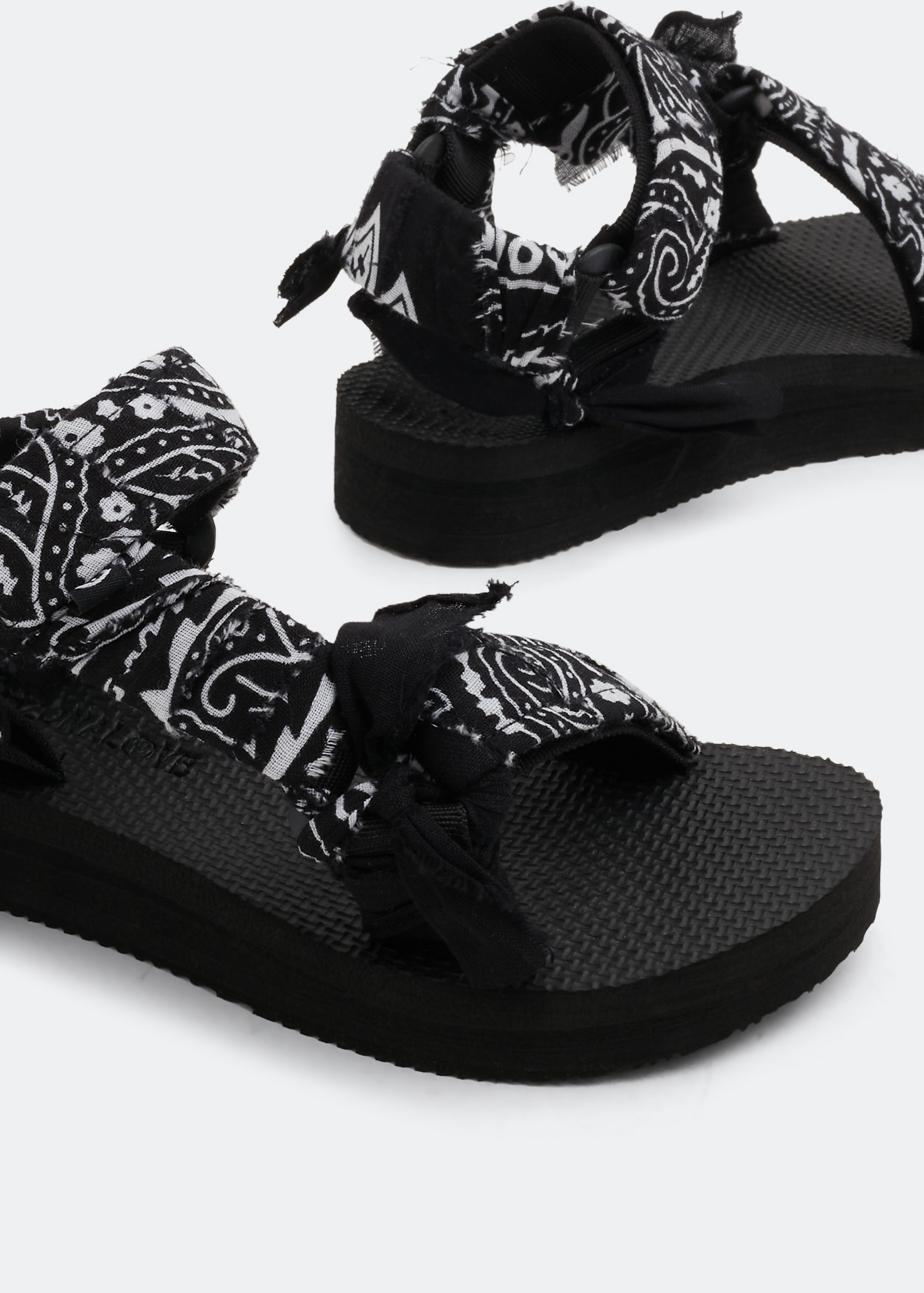 

Trekky sandals, Black