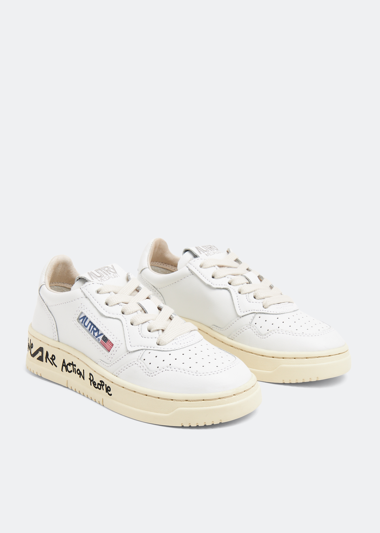 

Medalist low sneakers, White