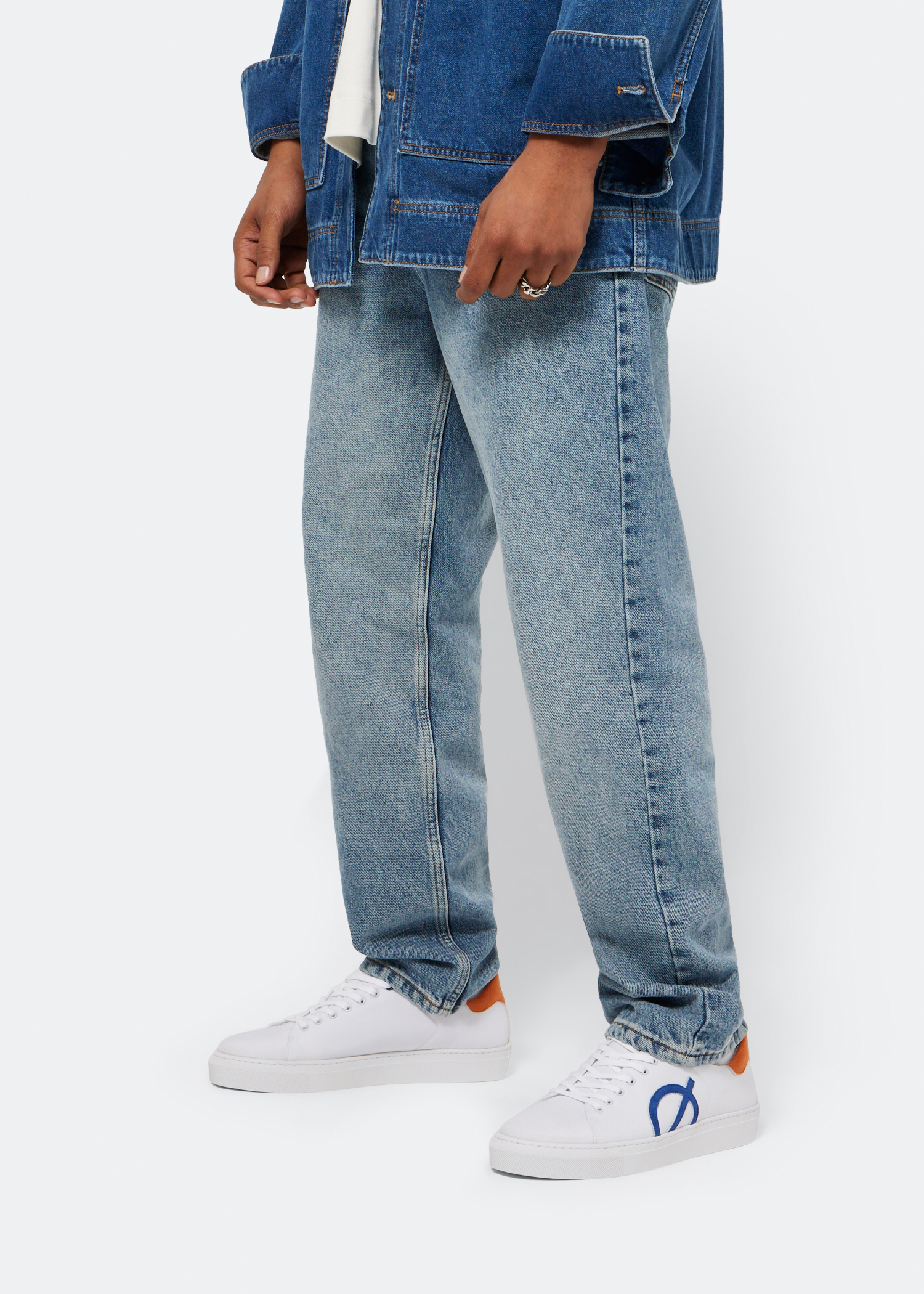 

Nine sneakers, White