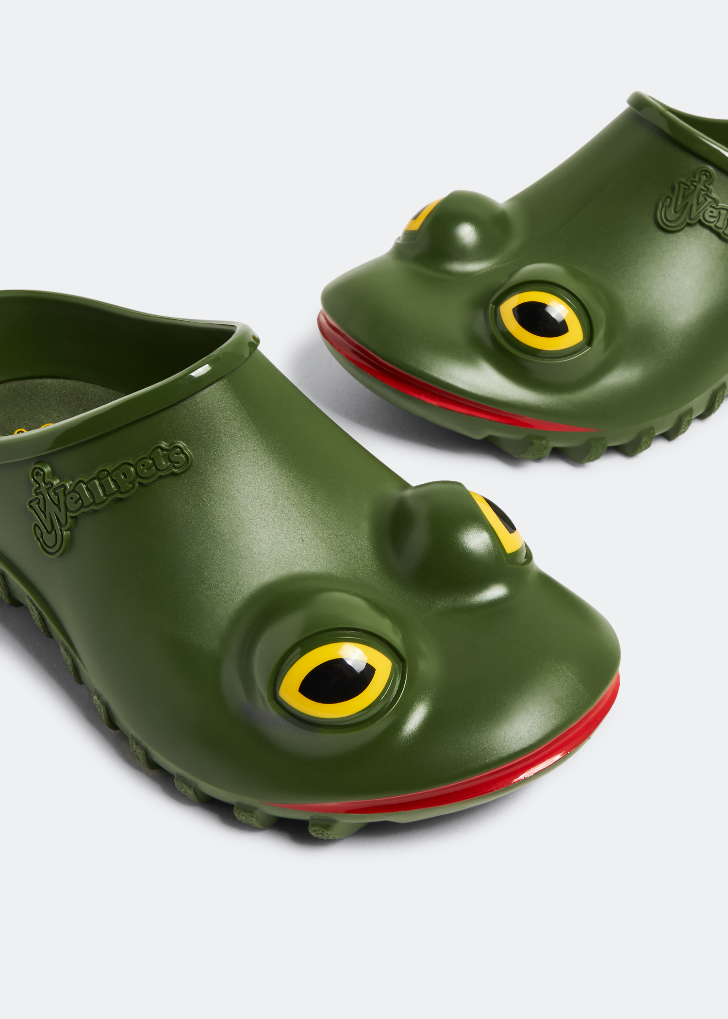 Frog crocs top