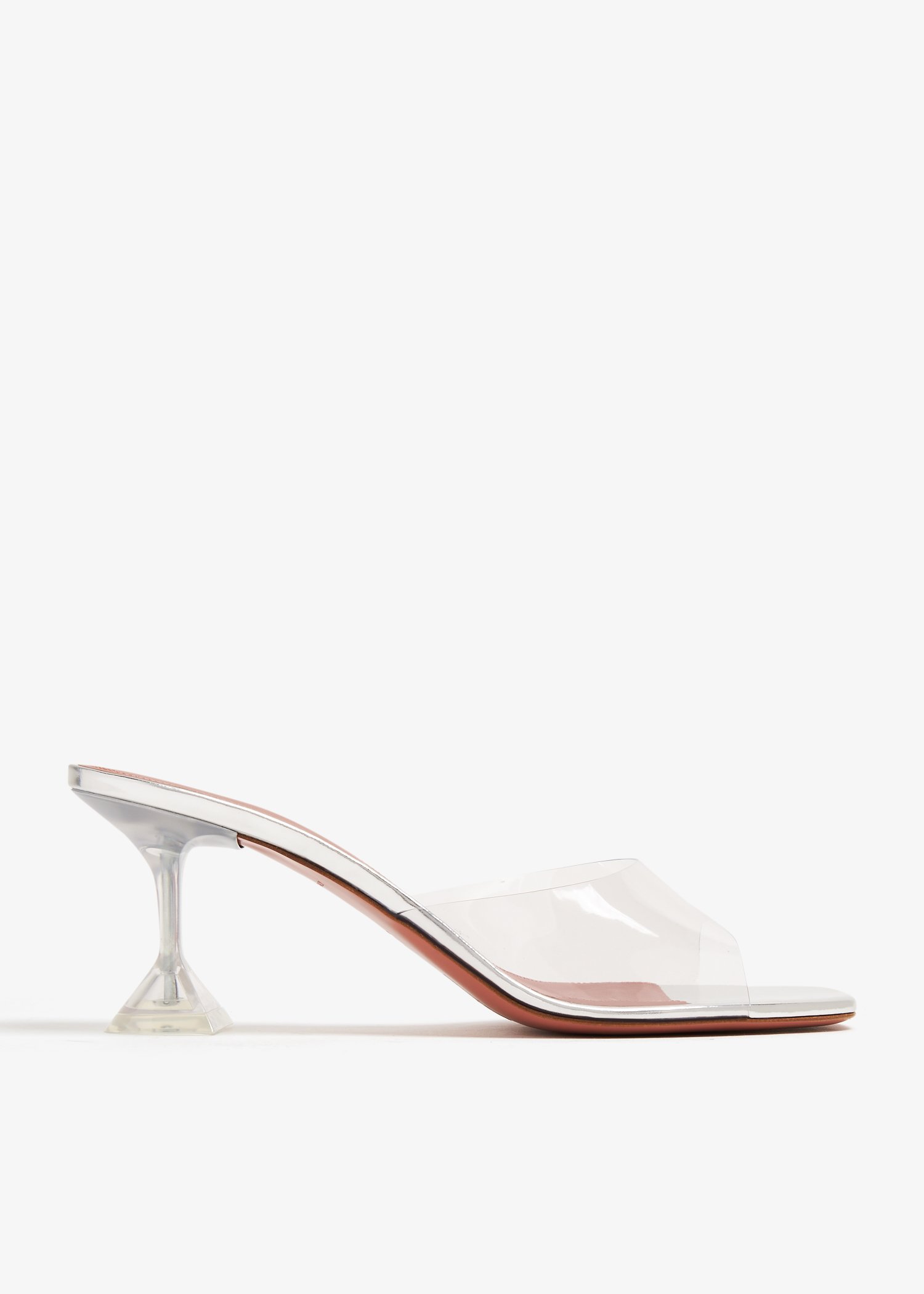 

Lupita mules, Neutral